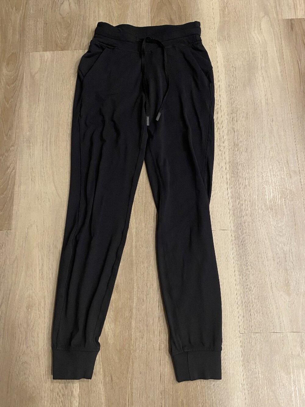 Lululemon On The Fly Style Black Joggers Size 2 Stretch Travel Pant (Runs Small)